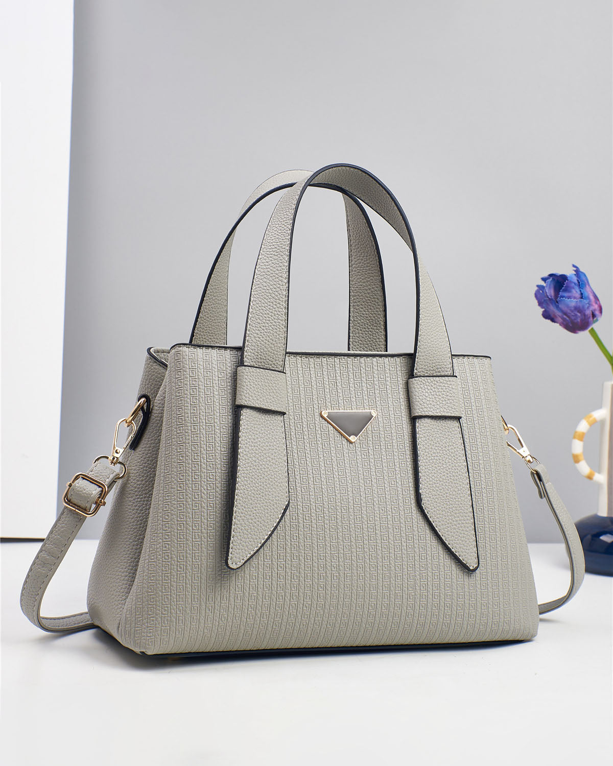 Cartera mediana con multiples compartimentos