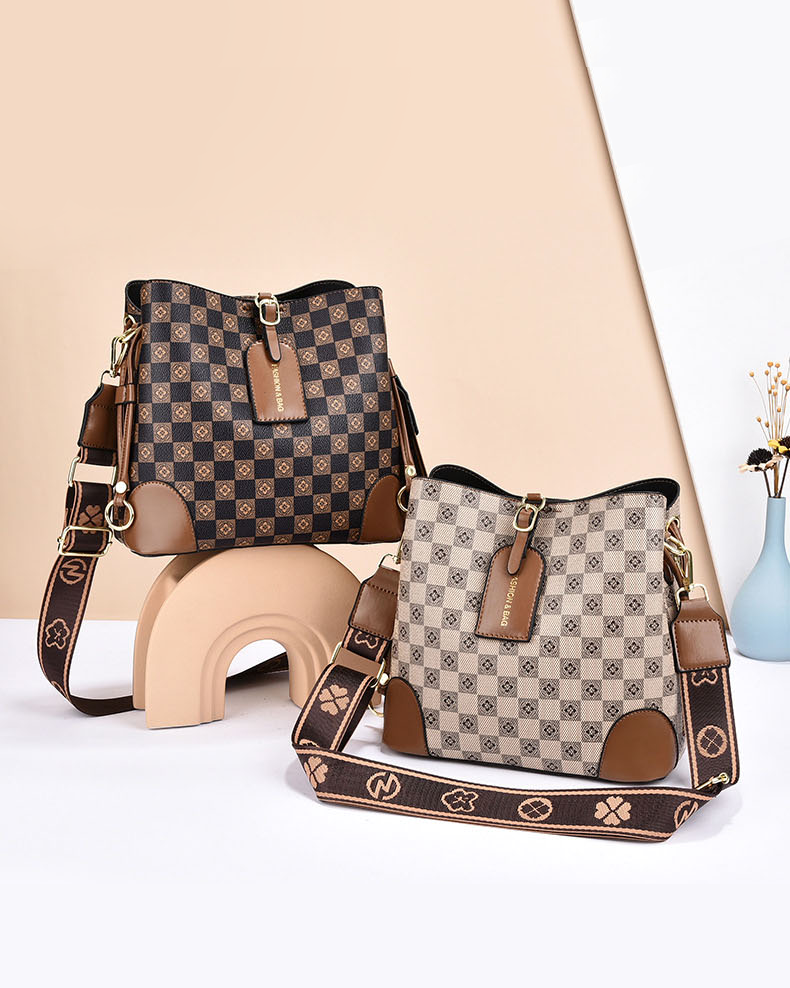 MiniBags tipo crossbody con diseños clasicos