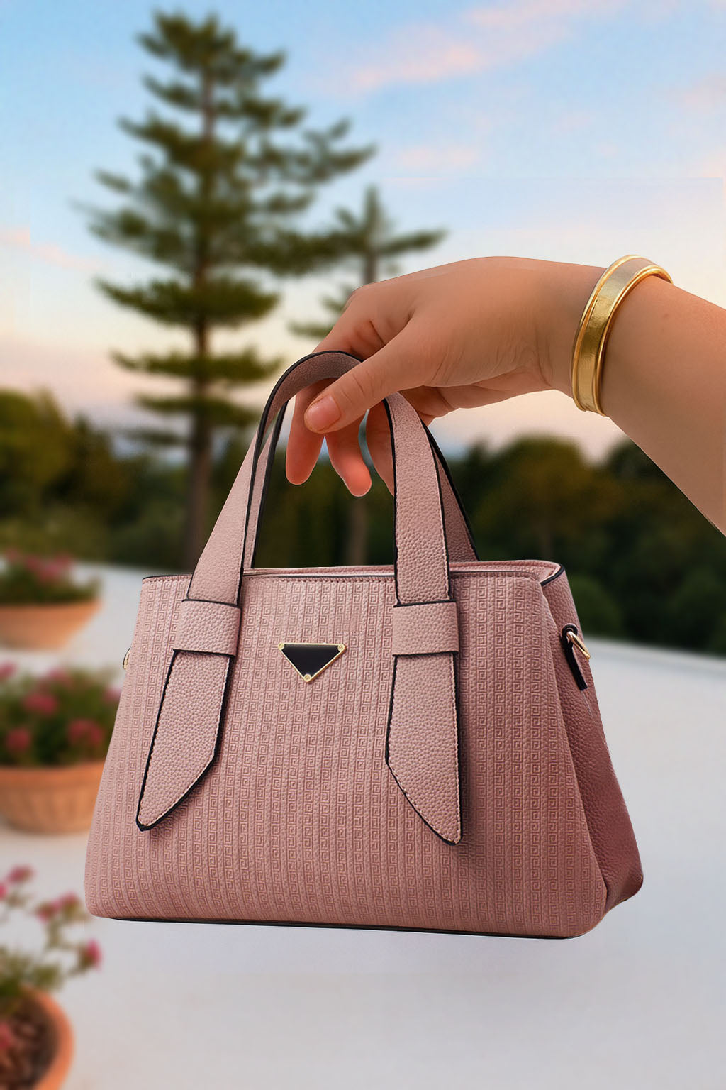 Cartera mediana con multiples compartimentos
