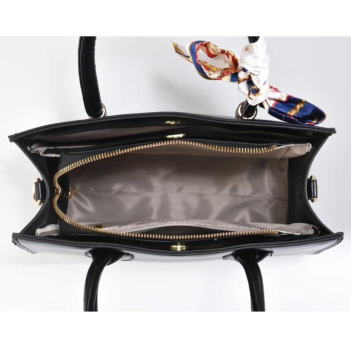 Cartera cuadra con estilo de oficina