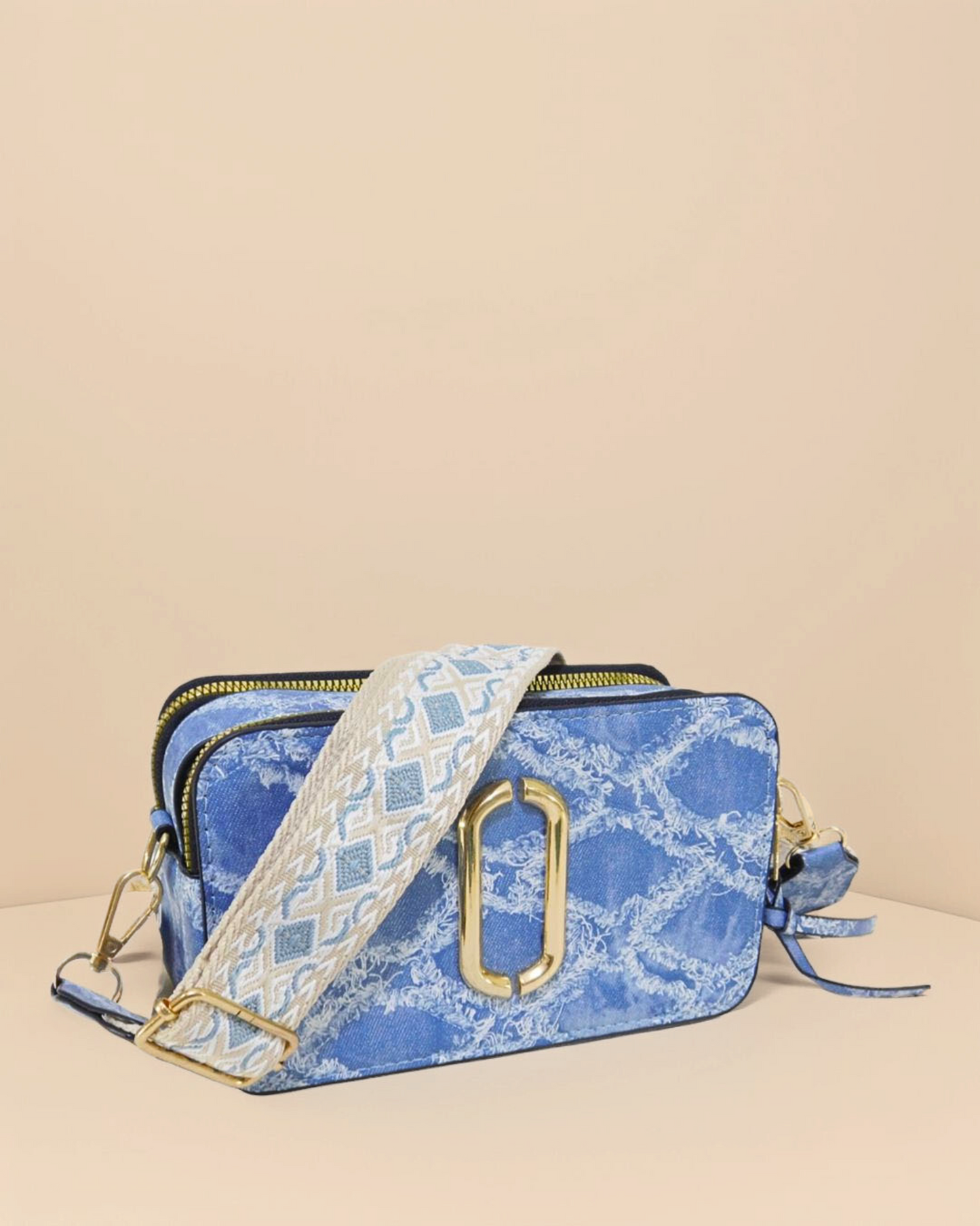 Black Friday • Crossbodies con doble entrada y detalles en dorado