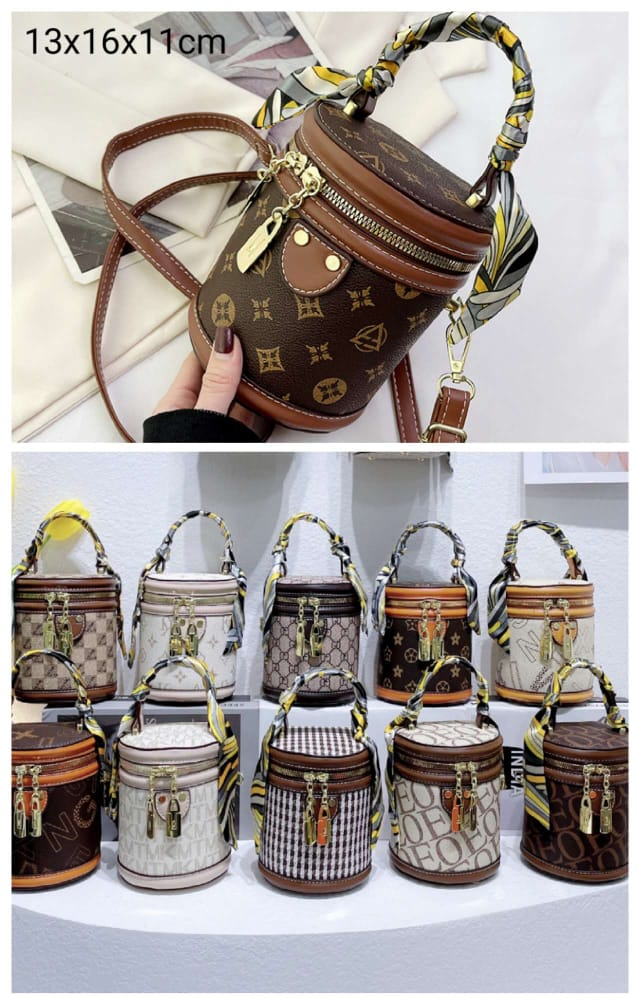 Black Friday • Bolsos cilíndricos con bufanda, cierres y cremalleras doradas