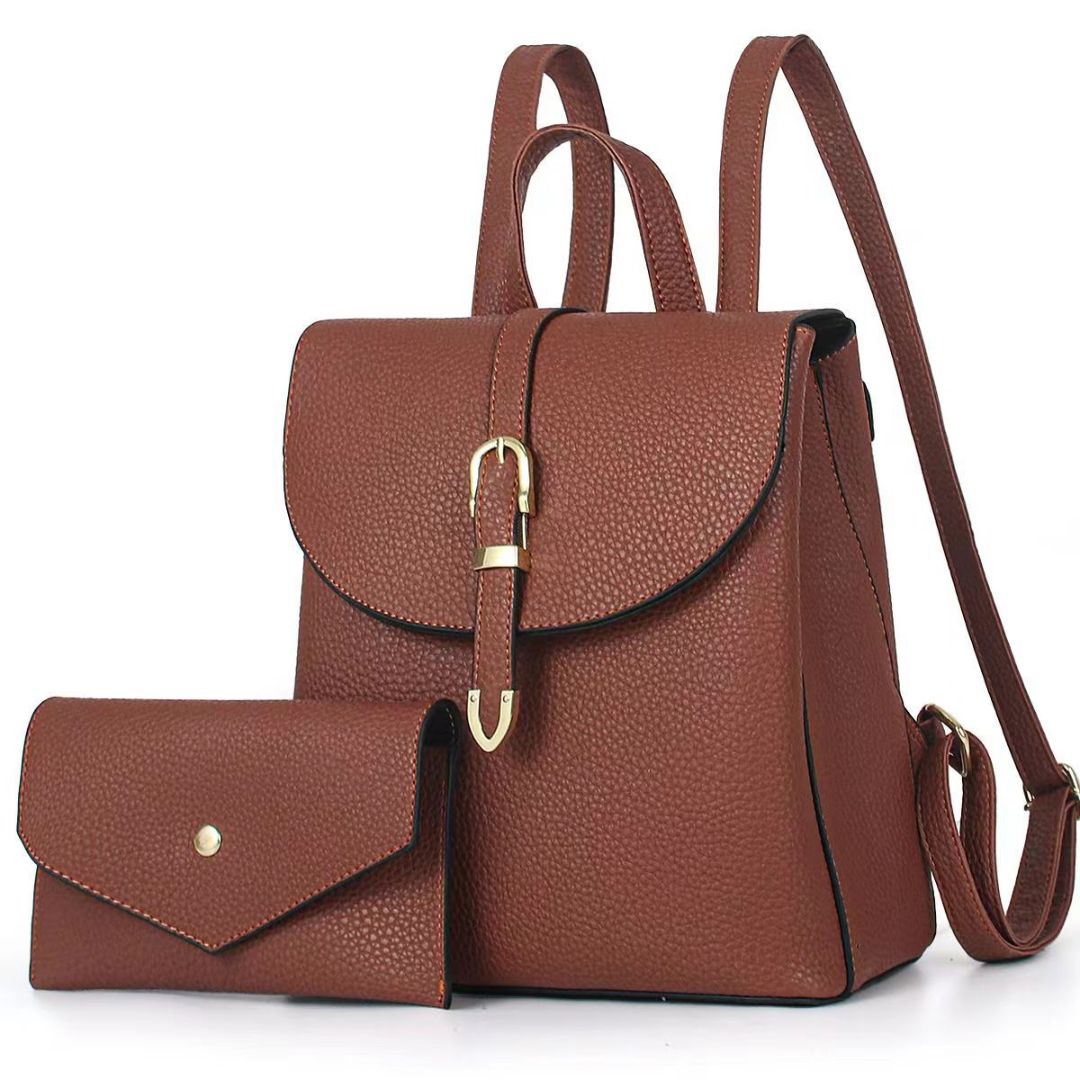 Black Friday • Mochila mediana con Monedero a Juego, detalles en dorado