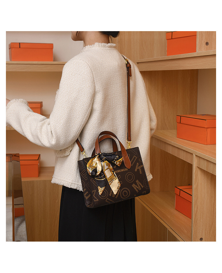 Cartera pequeña a la moda