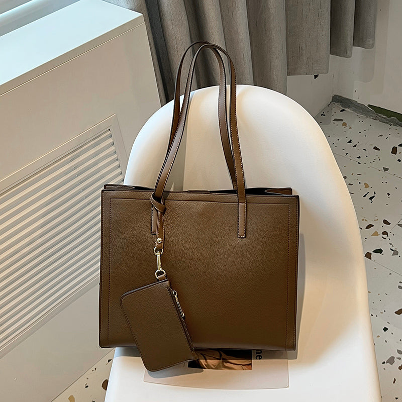 Bolso tipo cartera espaciosa