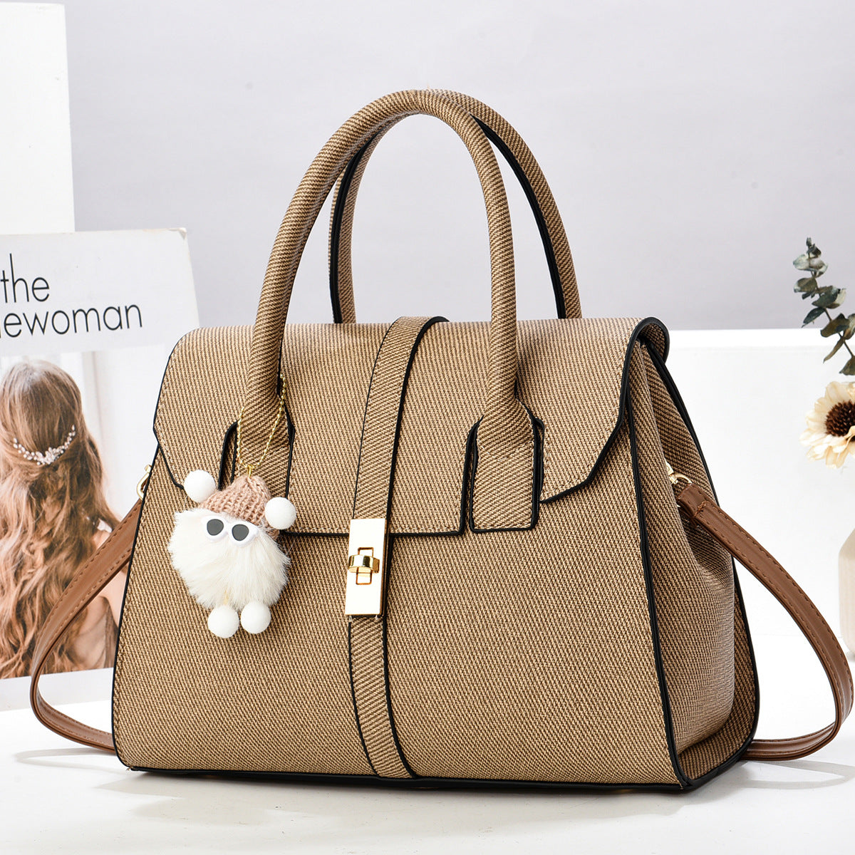 Mini cartera con llavero peluche