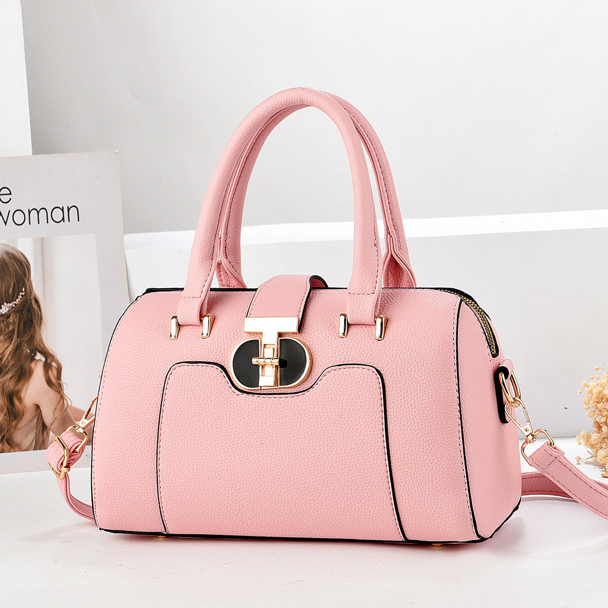 Cartera con forma cilindrica