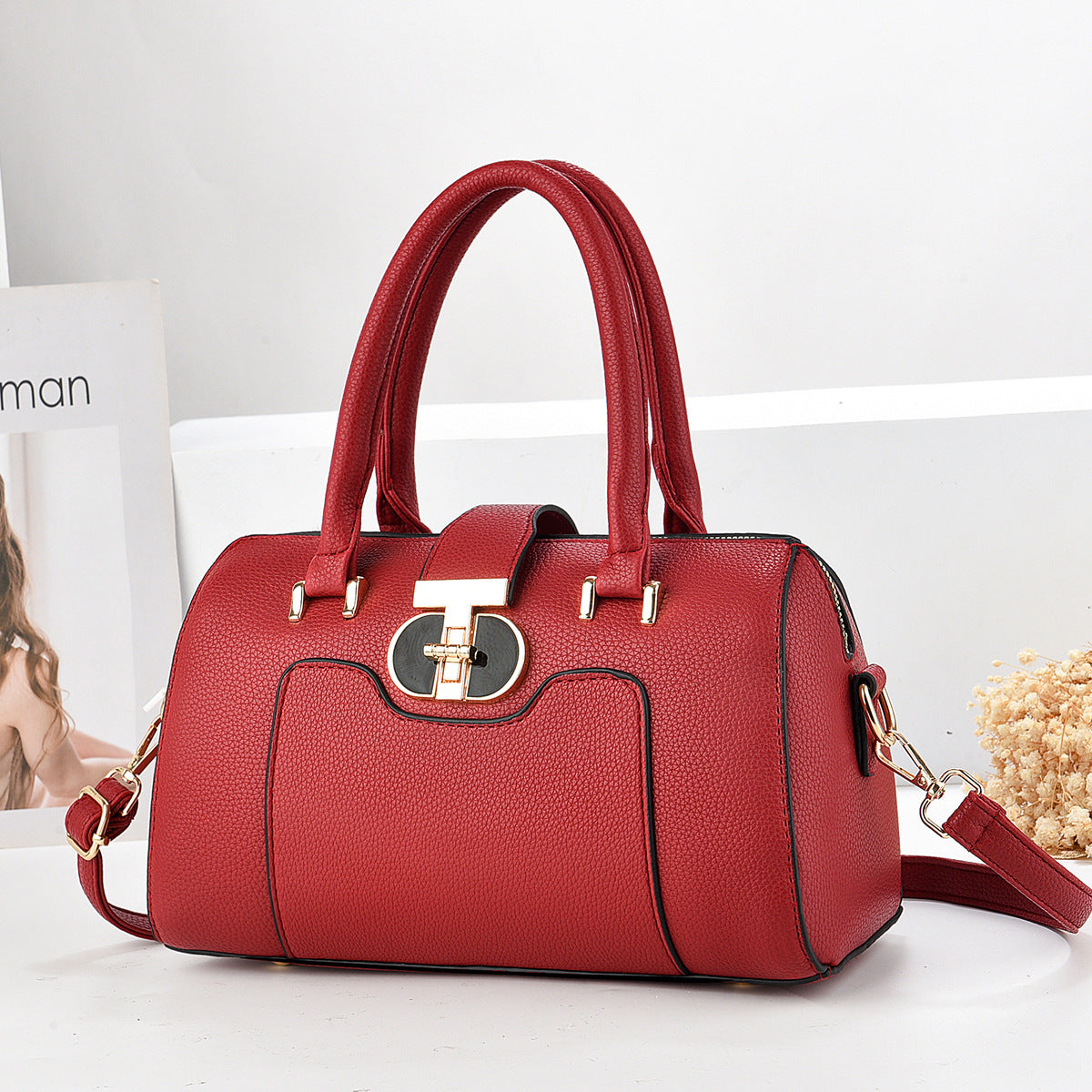 Cartera con forma cilindrica