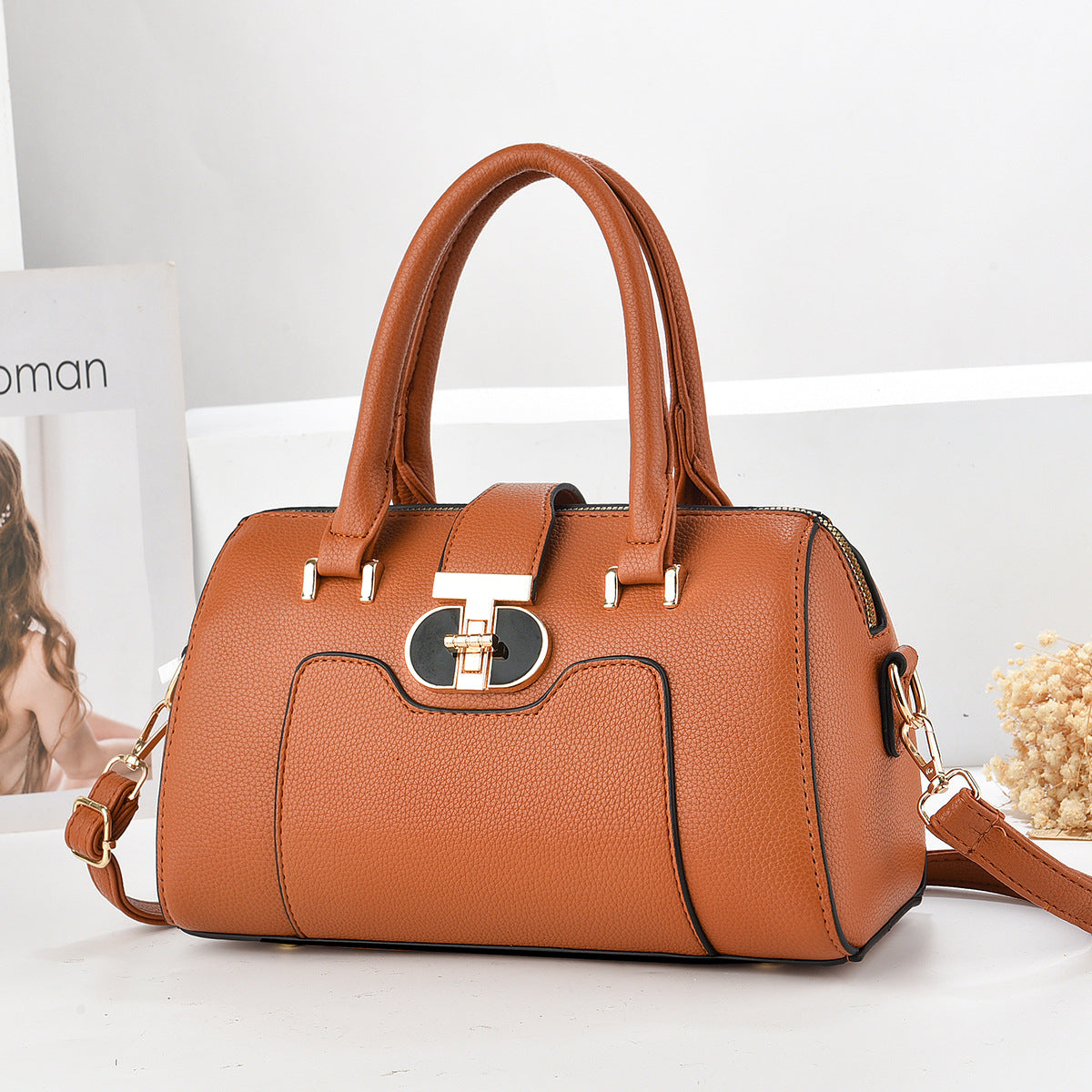 Cartera con forma cilindrica