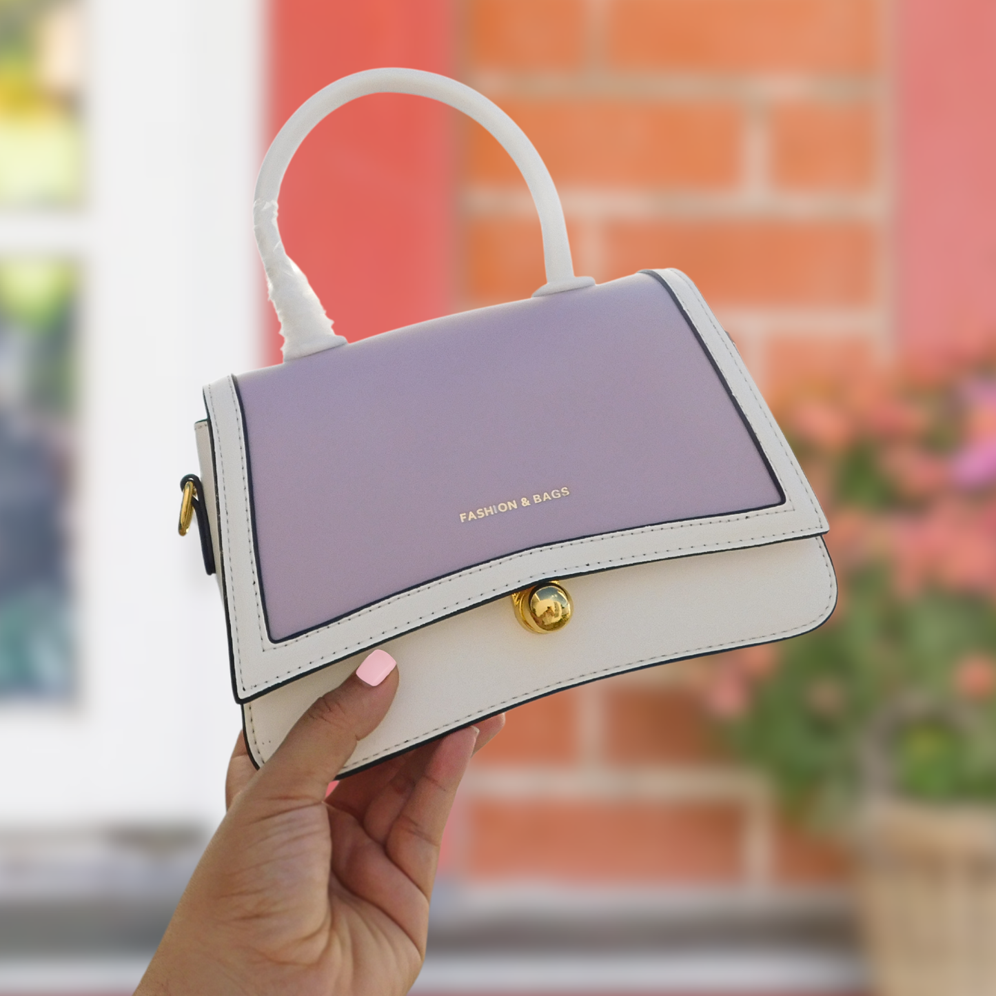 BAG-HO!🎅 • Crossbody Bicolor con Broche Dorado, con tira para uso en hombro