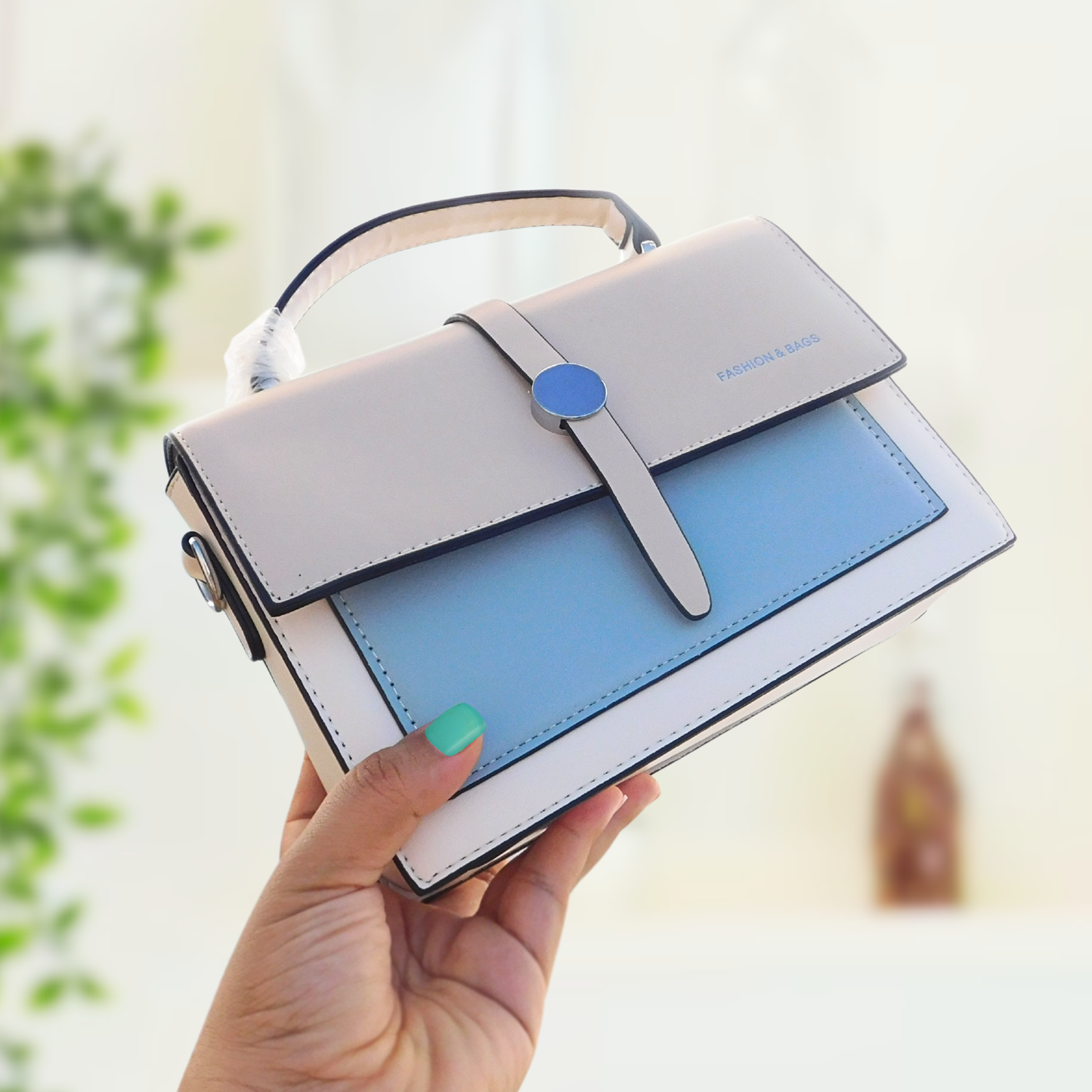 #BAG-FRIDAY • Crossbody Bicolor con Broche plateado y Vibes Chic