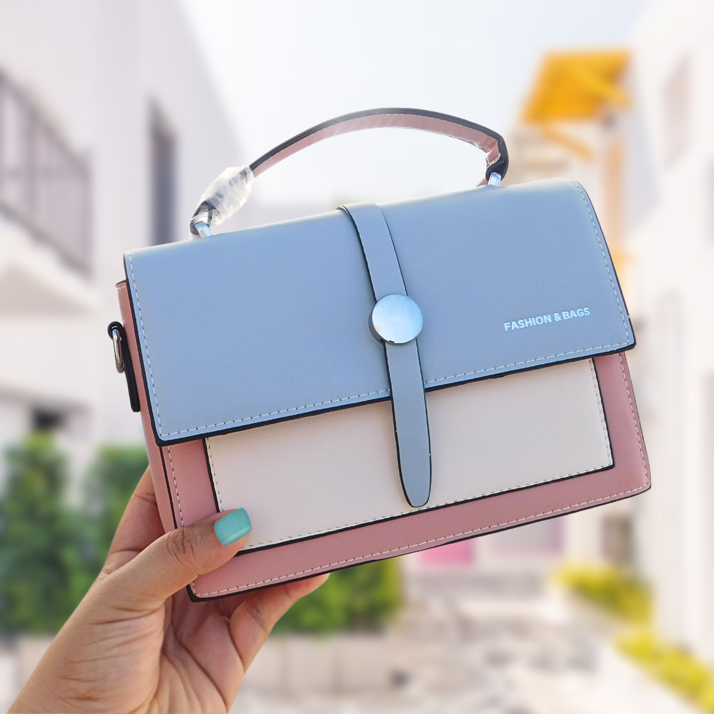 #BAG-FRIDAY • Crossbody Bicolor con Broche plateado y Vibes Chic