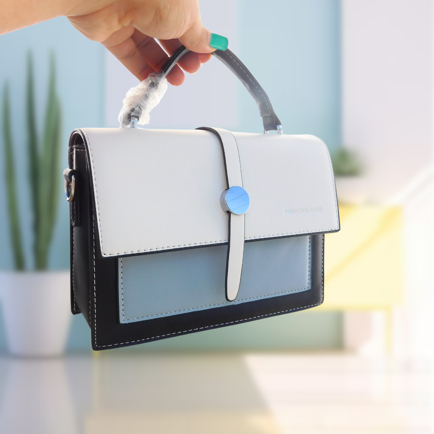#BAG-FRIDAY • Crossbody Bicolor con Broche plateado y Vibes Chic