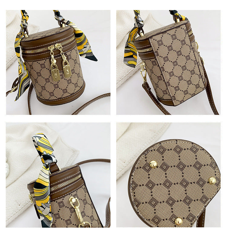 Black Friday • Bolsos cilíndricos con bufanda, cierres y cremalleras doradas