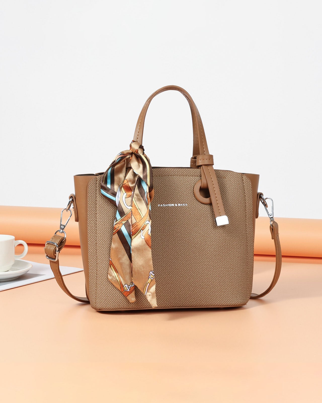 MiniBag con bufanda moda casual