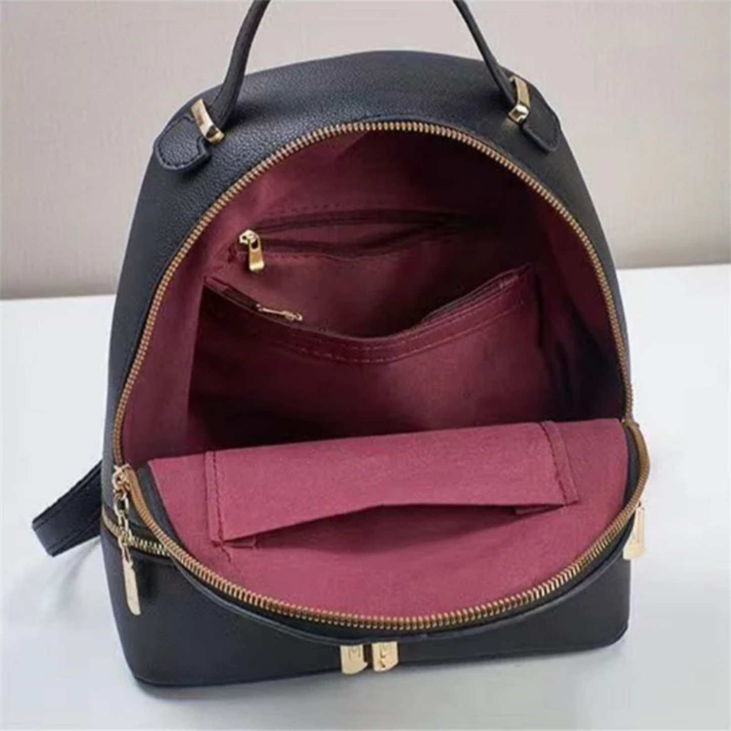 ❤️ Oferta San Valentín • Mochila ergonómica con agarradera superior y zippers superiores e inferiores