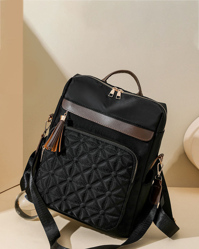 Mochila en tela con multiples compartimentos