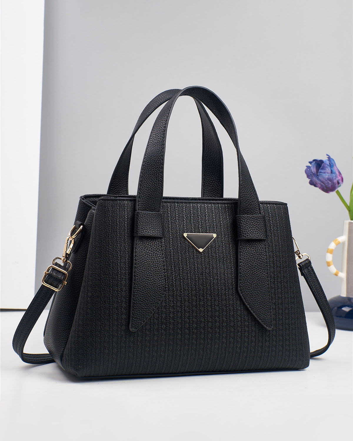 Cartera mediana con multiples compartimentos
