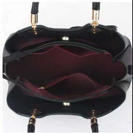 Cartera mediana con llavero mariposa