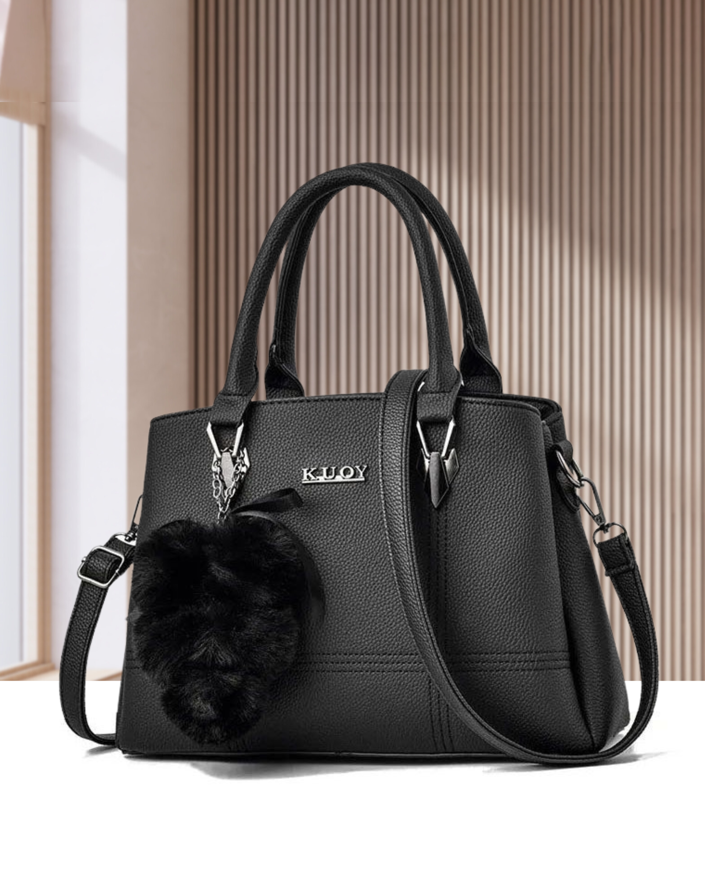 Cartera Confortable con Detalle Único y Estilo Refinado