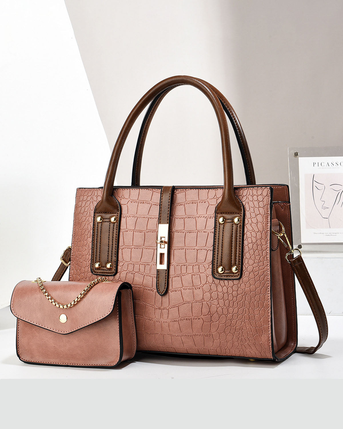 Cartera cuadrada con mini cartera