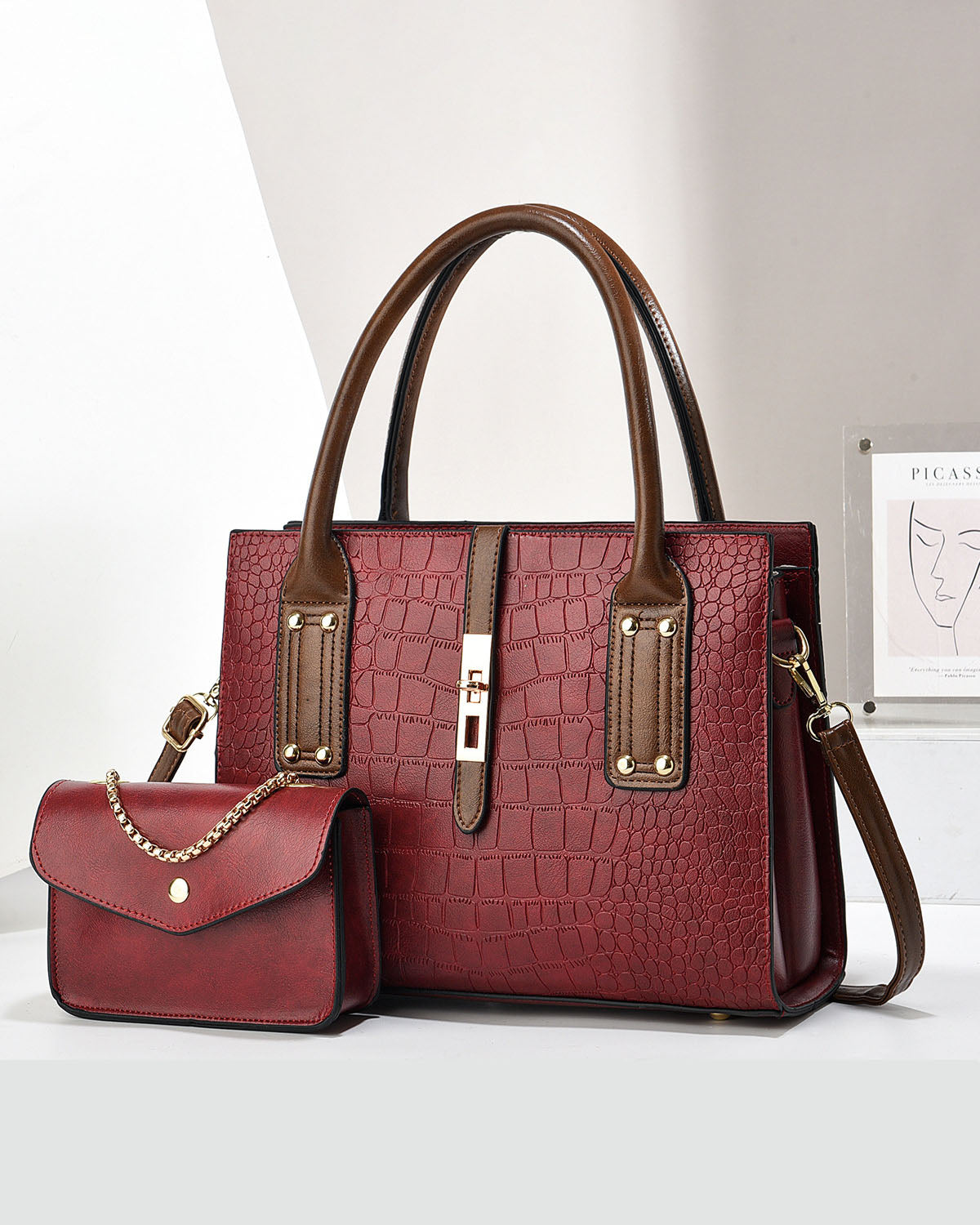Cartera cuadrada con mini cartera