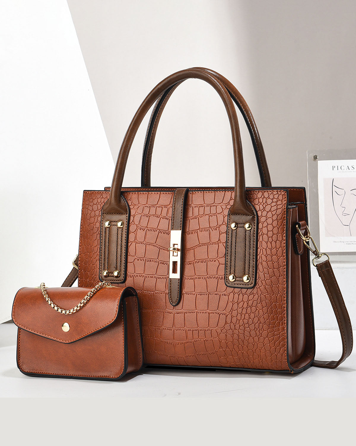 Cartera cuadrada con mini cartera