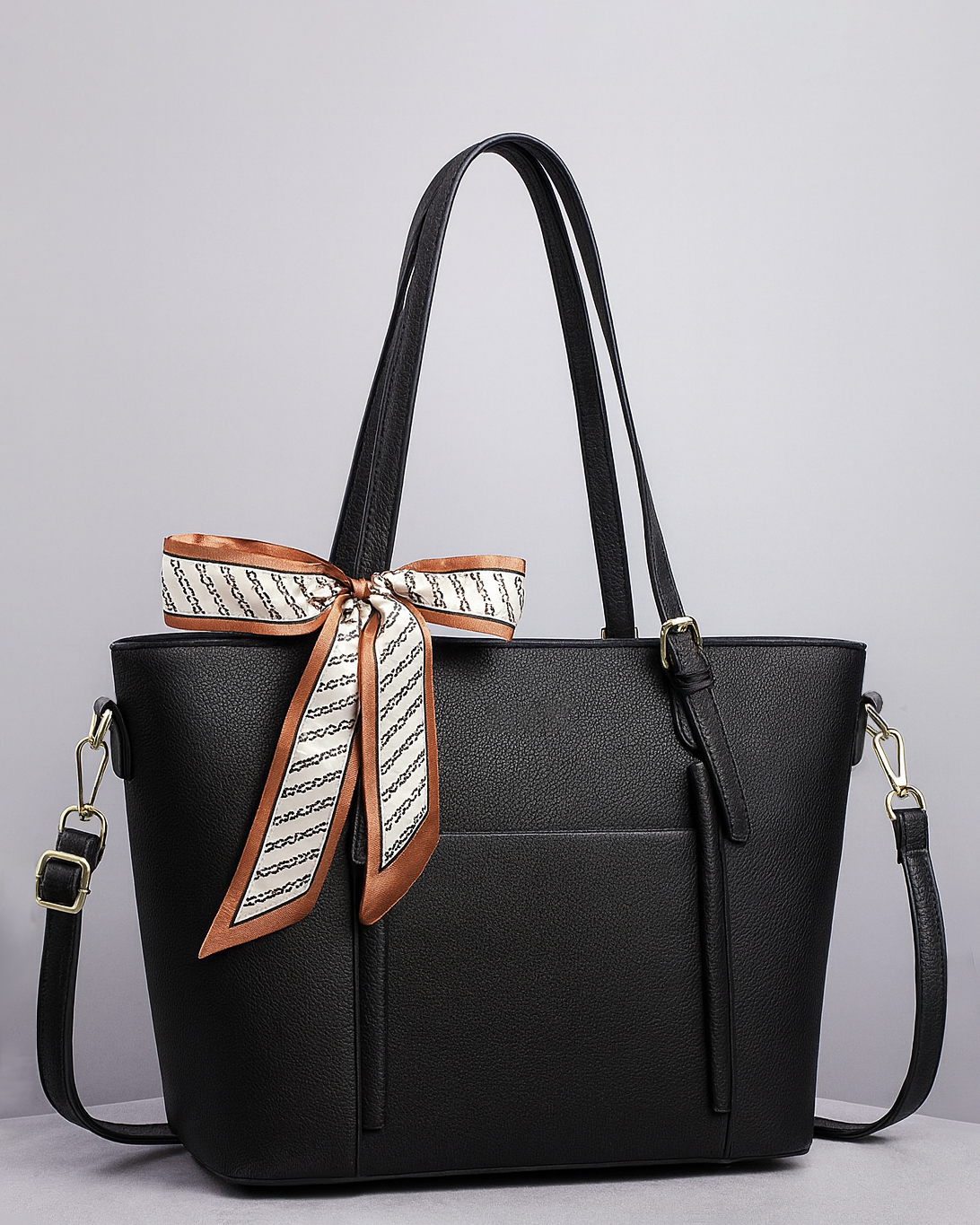 Cartera grande con bolsillo frontal y bufanda decorativa