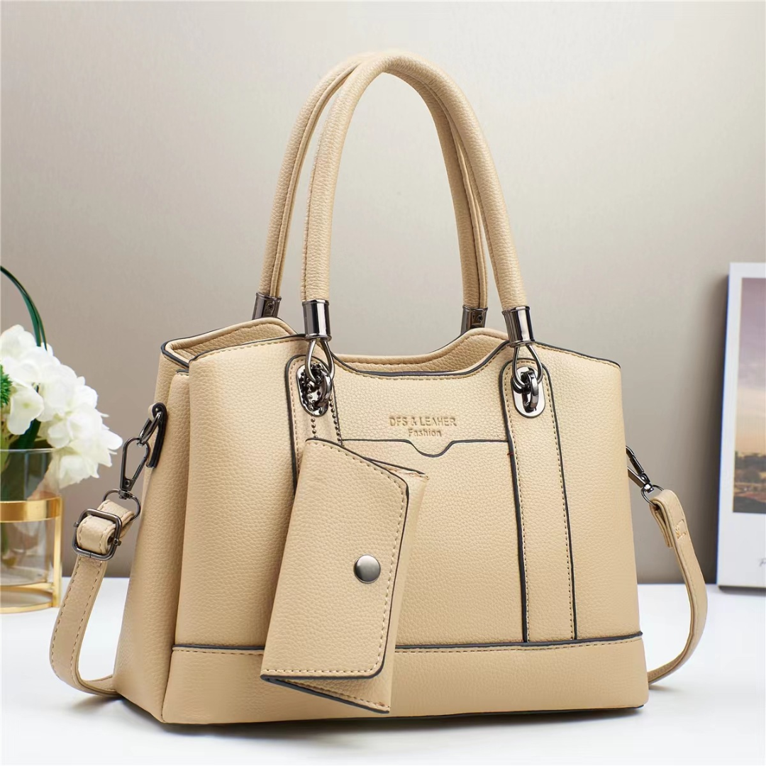 ❤️ Oferta San Valentín • Cartera mediana con sobre colgante y bolsillo frontal. Detalles en plateado oscuro