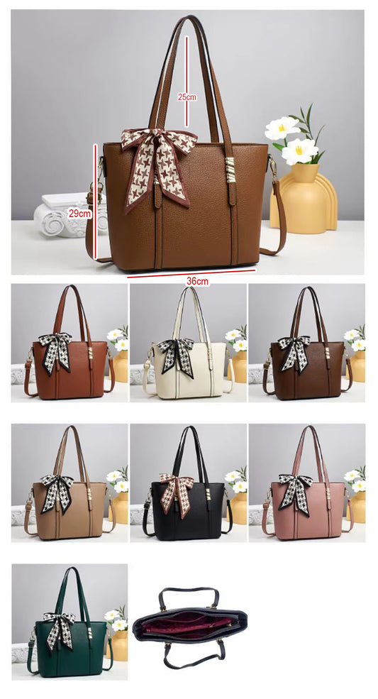 Cartera grande con bufanda y detalles dorado