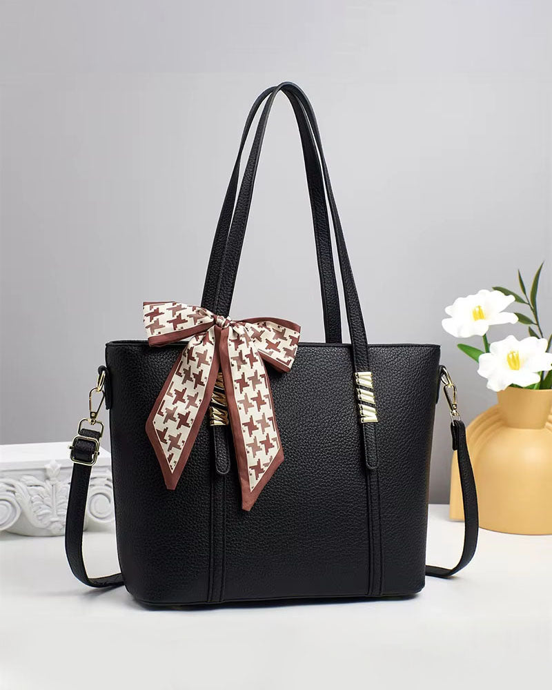 Cartera grande con bufanda y detalles dorado