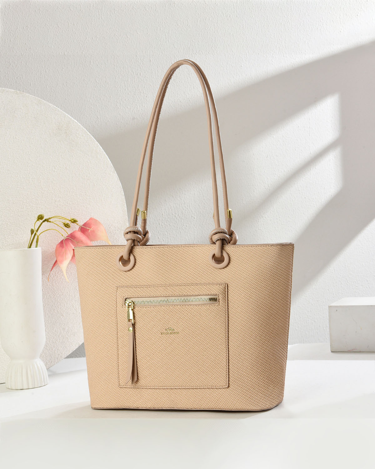 Cartera grande con interior dividido y bolsillo delantero