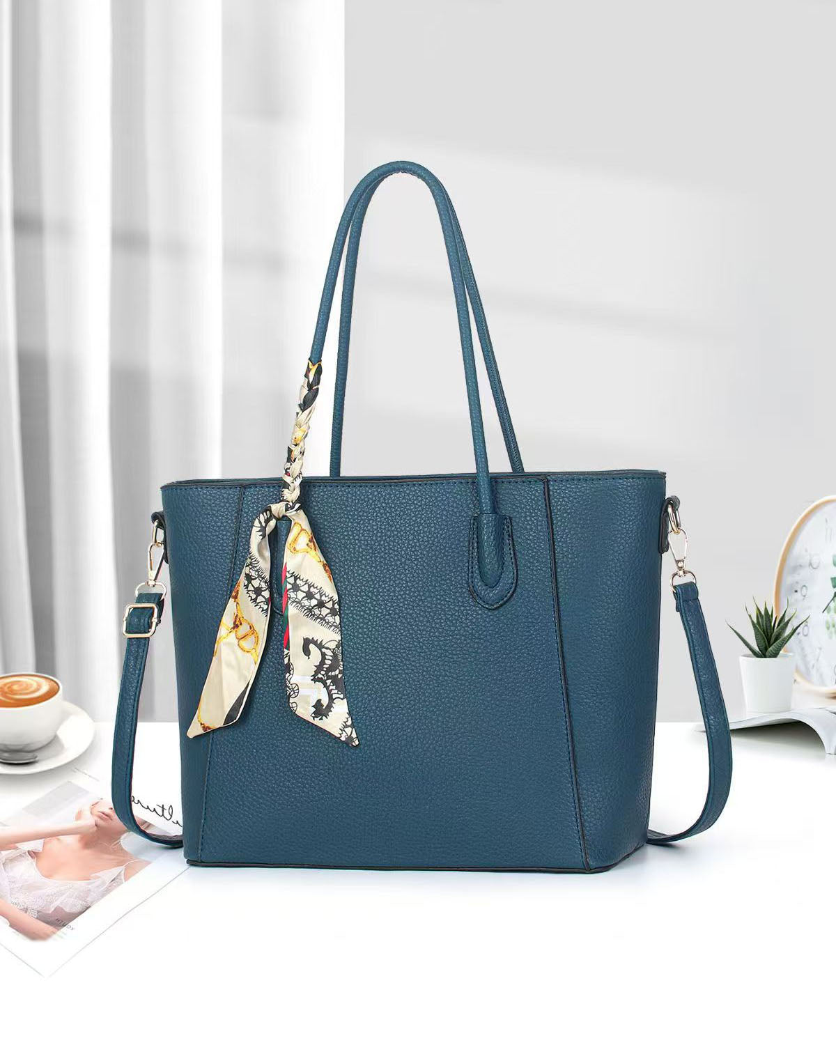 ✨ Oferta • Tote con bufanda decorativa