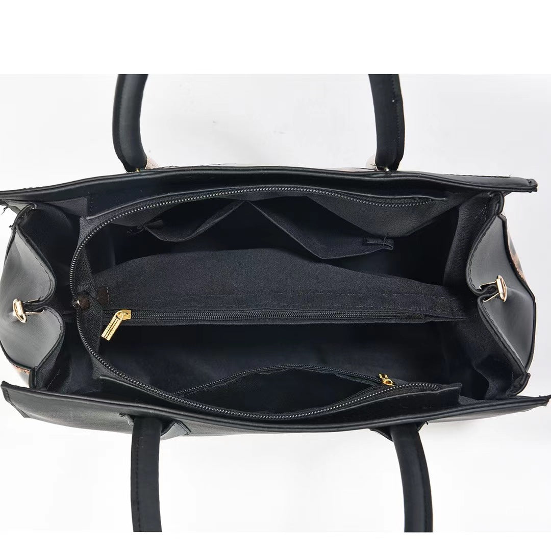 Cartera cuadrada espaciosa son sobre