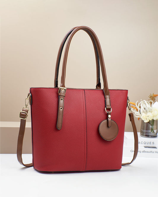 Cartera espaciosa con Cierre y Asas largas – Con Interior Dividido y Colgante Decorativo