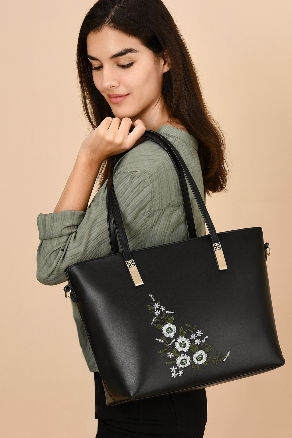 Cartera grande a la moda con diseño floral