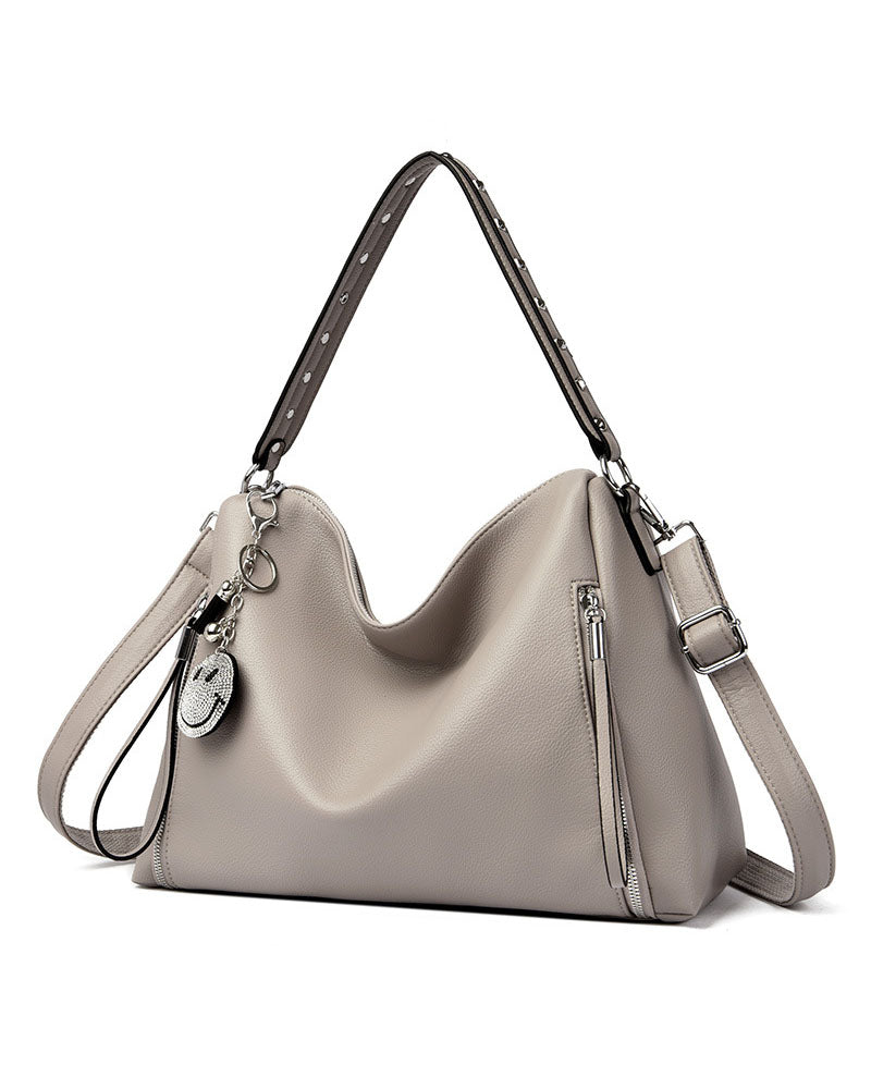 Cartera de Gran Capacidad con Colgante Sonriente – Modelo Suave y Moderno