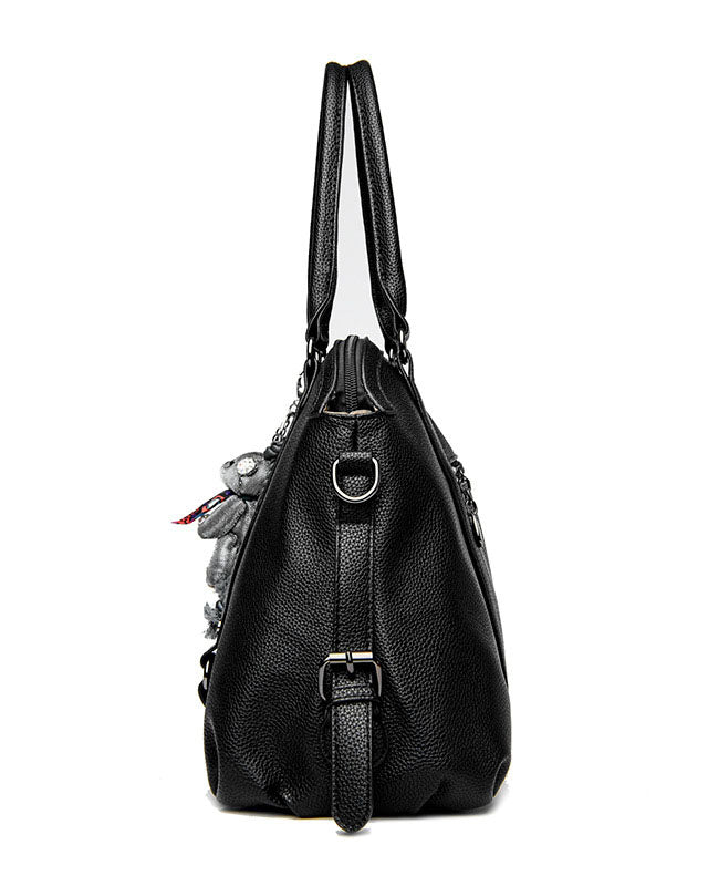 Bolso Mediano Suave de Tacto Liso, con Doble Asa, con Cierre Principal y Muñeco Decorativo