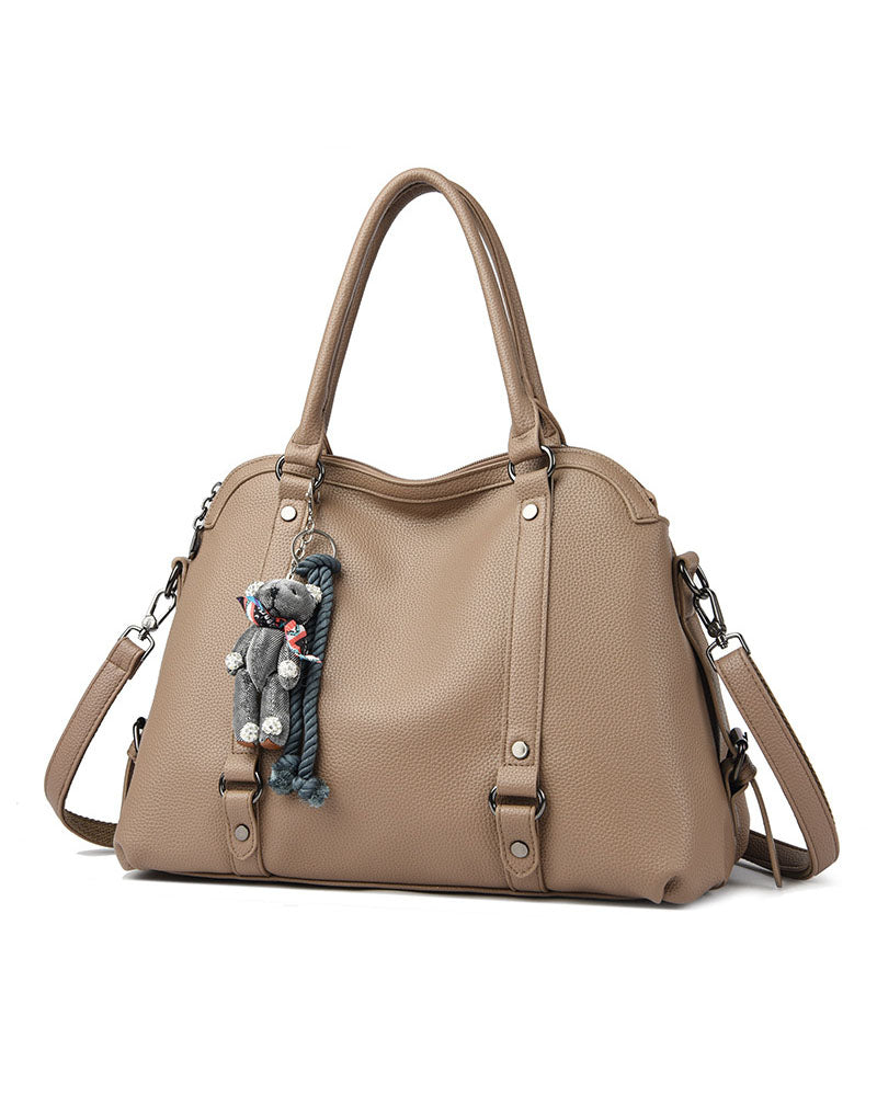 Bolso Mediano Suave de Tacto Liso, con Doble Asa, con Cierre Principal y Muñeco Decorativo