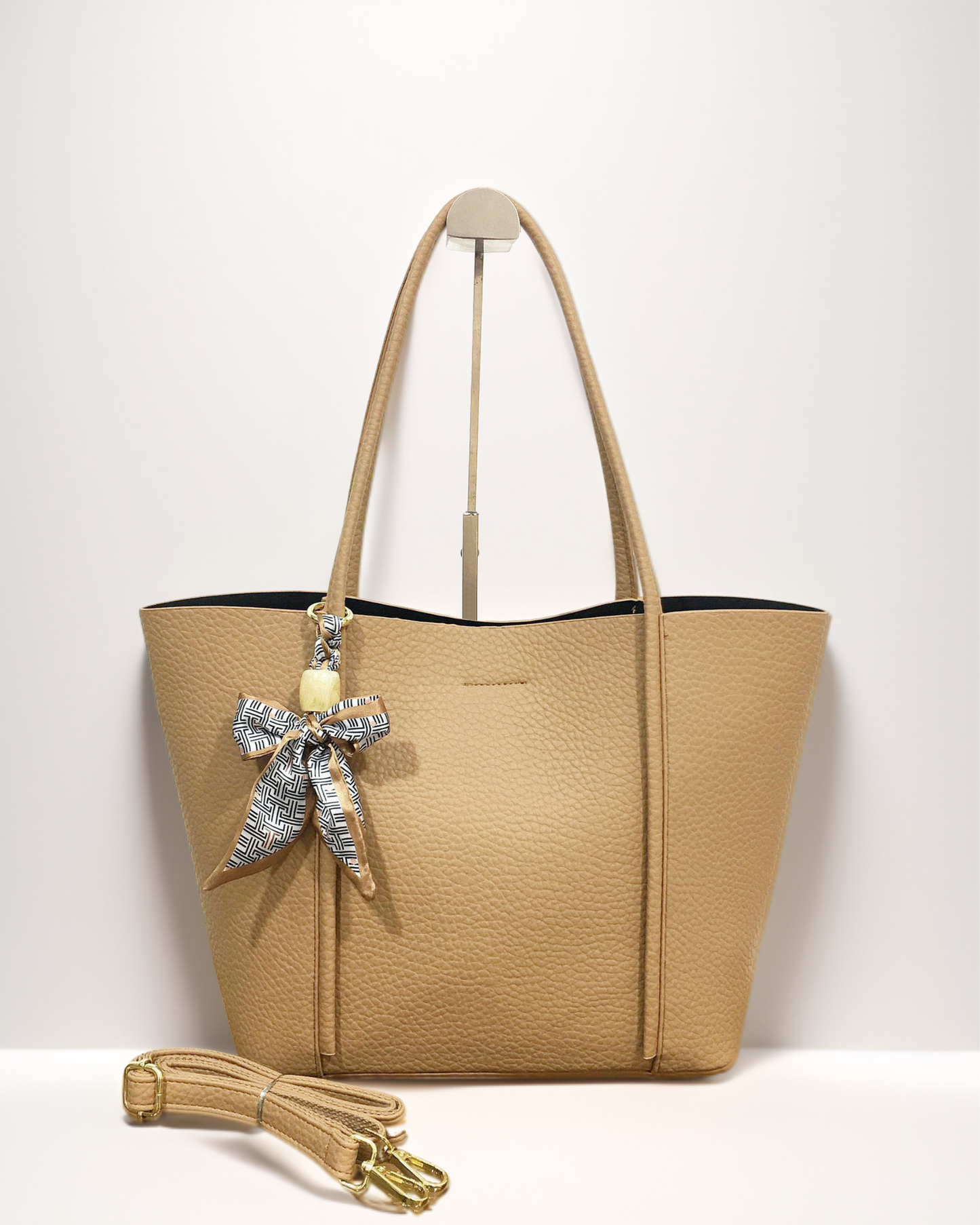 Cartera de Gran Capacidad con Pañuelo Decorativo – Diseño Suave y Espacioso, Interior con divisiones