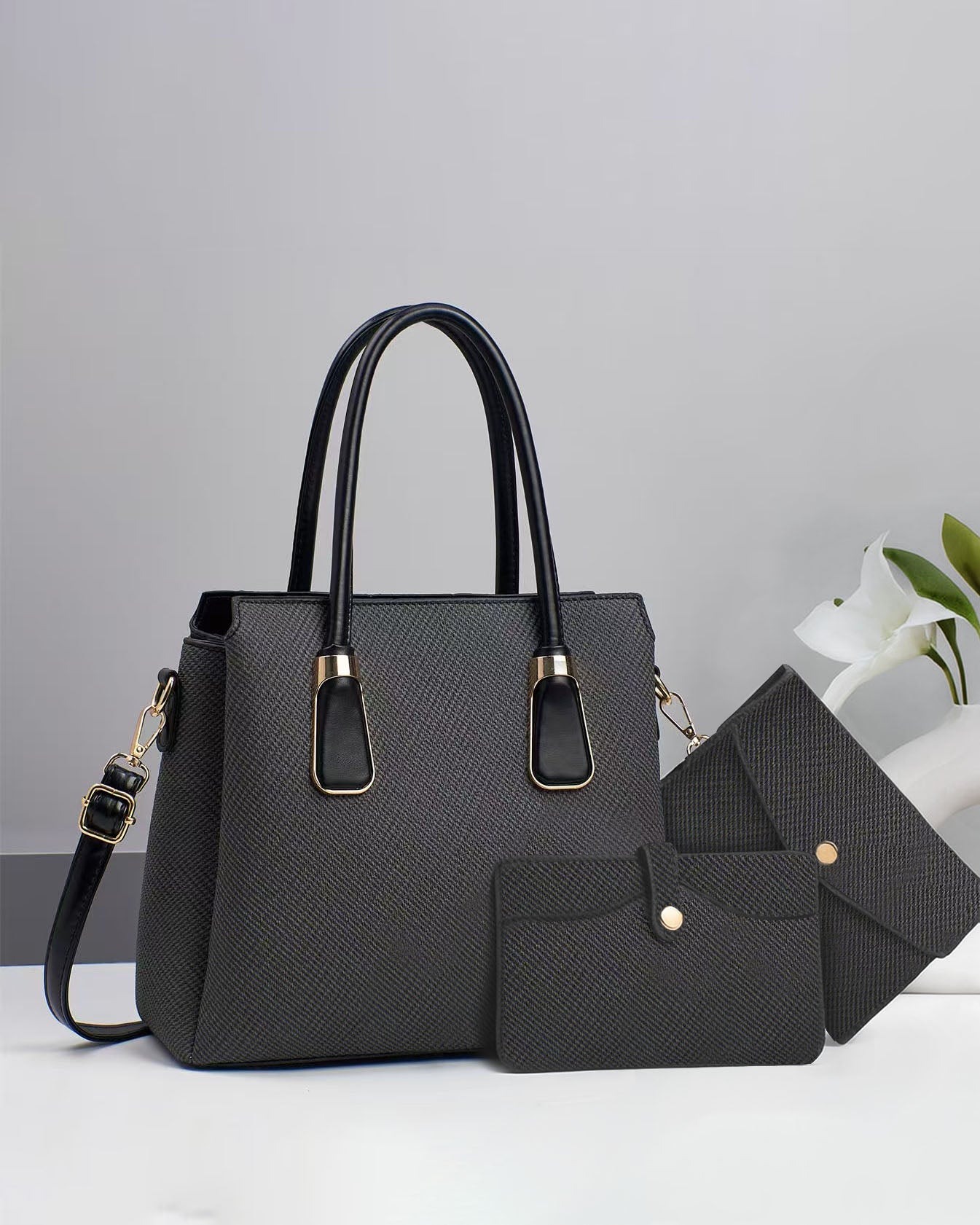 Cartera espaciosa en combo, tamaño grande