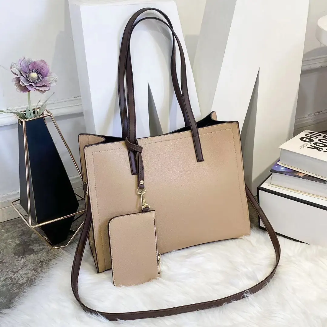 Bolso tipo cartera espaciosa