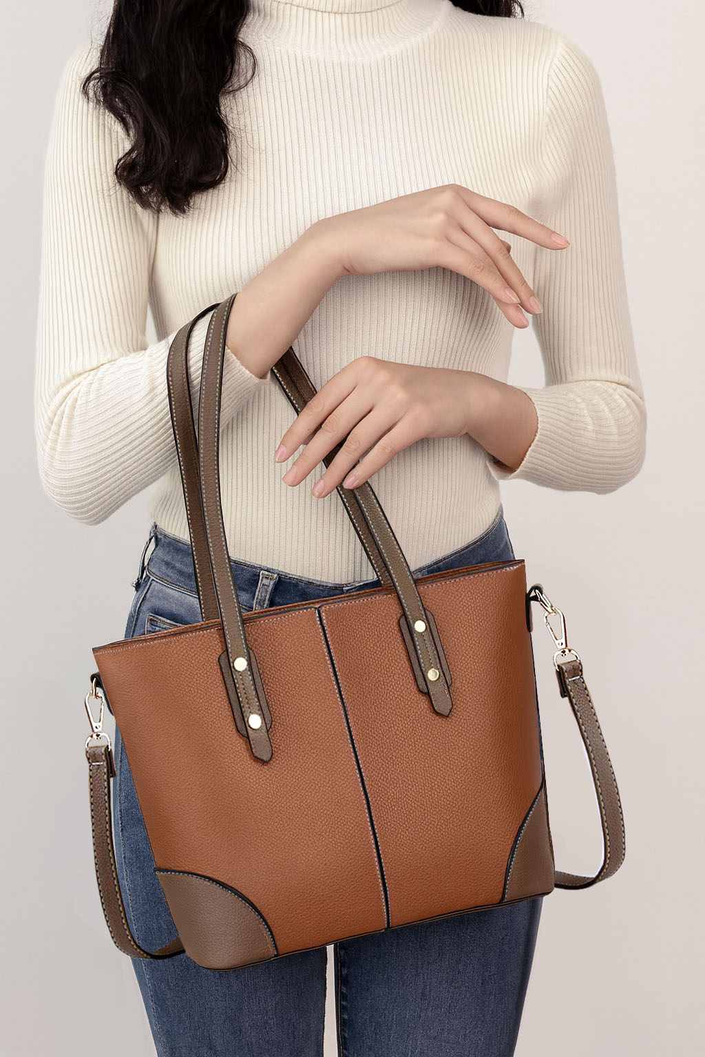 Set de Cartera Grande con Monedero – Diseño Bicolor y Interior Dividido