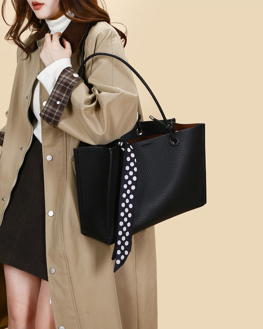 Cartera Tipo Tote de Asas Largas con Pañuelo Decorativo y Estuche Interno removible  – Diseño Texturizado y Práctico