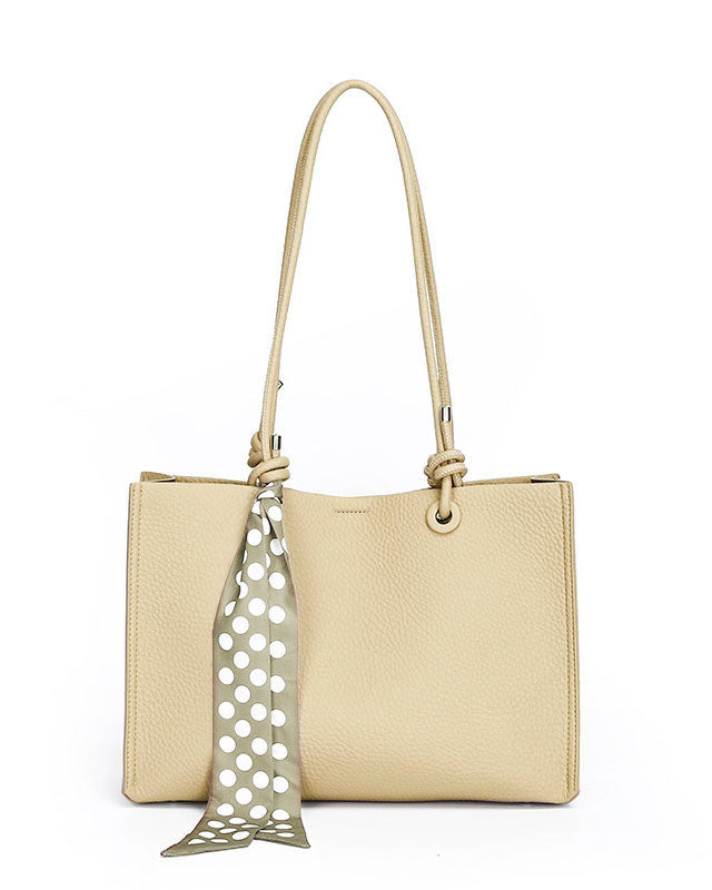 Cartera Tipo Tote de Asas Largas con Pañuelo Decorativo y Estuche Interno removible  – Diseño Texturizado y Práctico