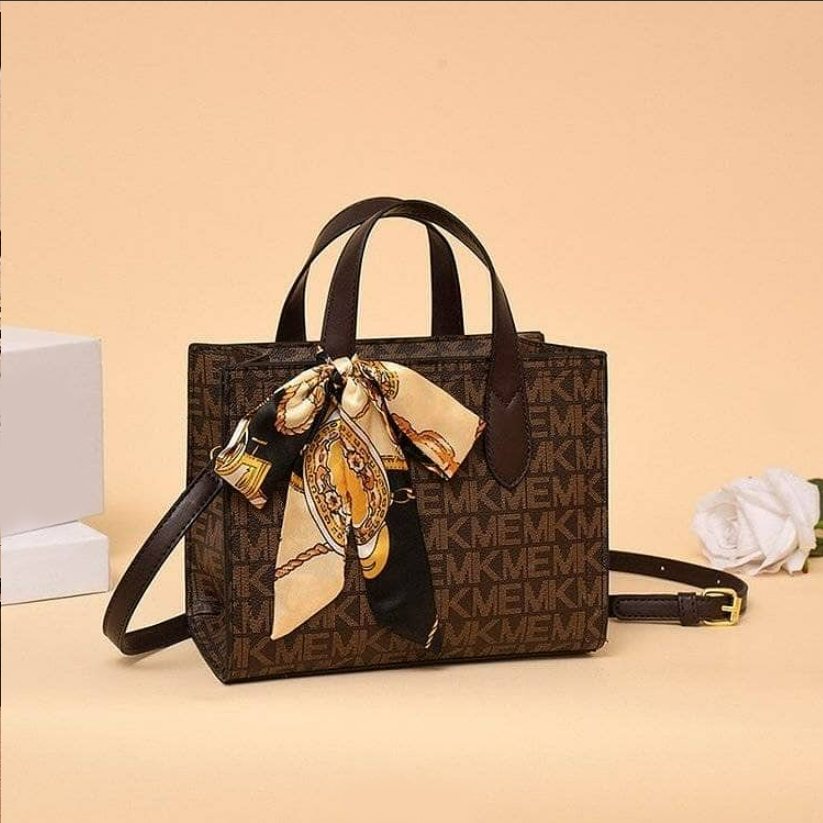 Cartera pequeña a la moda