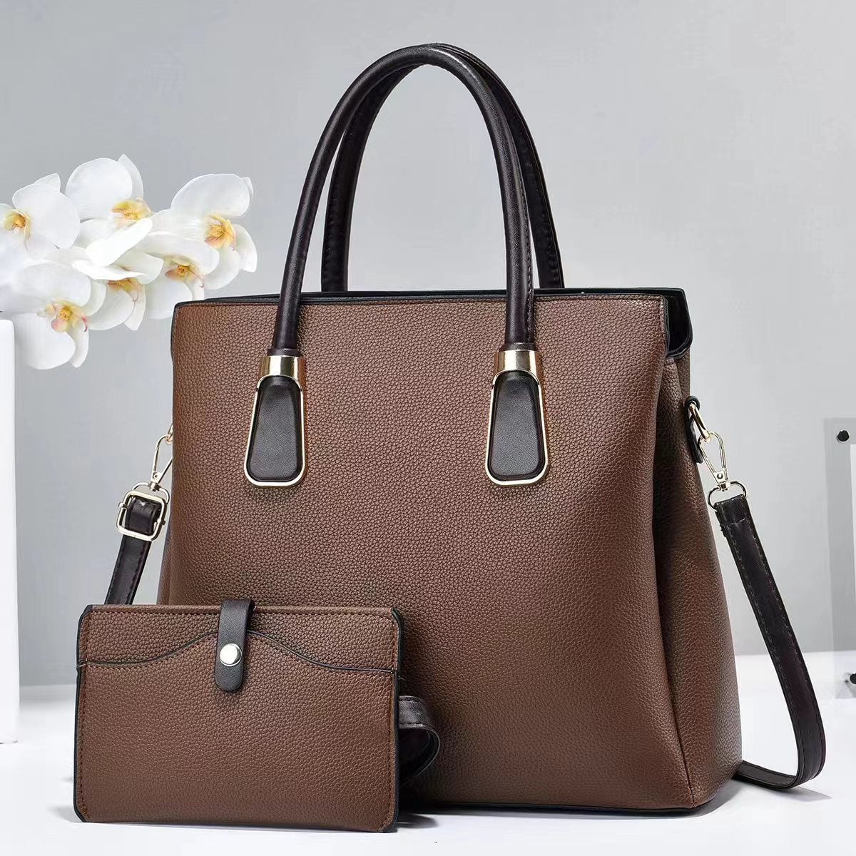 Bolso espacioso a juego con sobre libre, correa ajustable para hombro