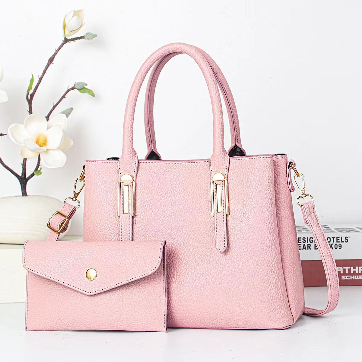 Cartera mediana con sobre