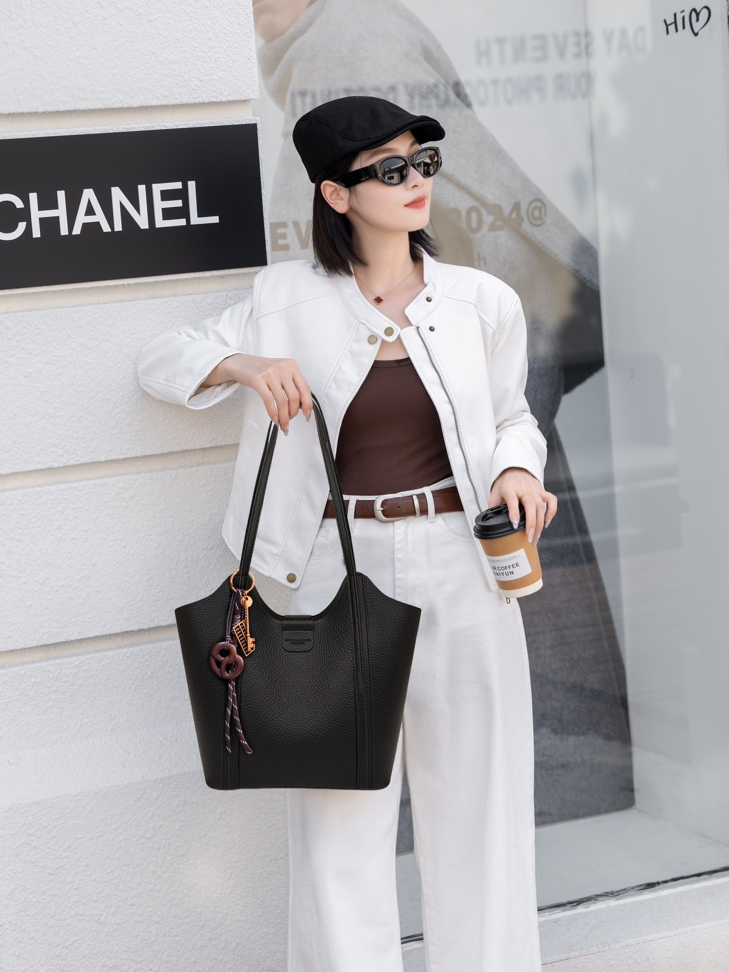 Black Friday • Bolso Tipo Cubo con Lazo Decorativo – Interior con bolsa y Cierre Magnético