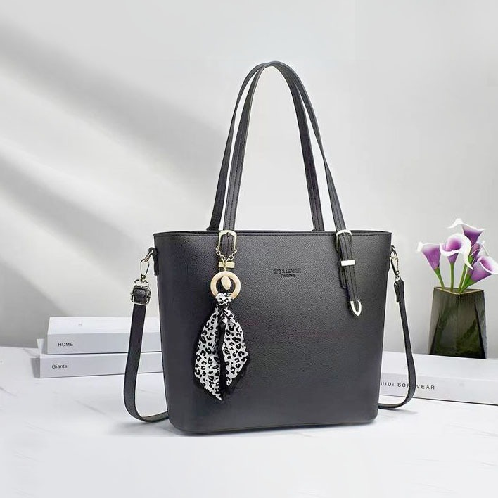 Bolso Versátil con Gran Capacidad de Almacenamiento